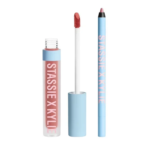 "Stassie" Matte Lip Kit - Picture 4 of 16